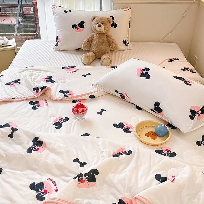 91家纺网 家纺一手货源 找家纺 桃子家居 2024新款A类高品质牛奶丝软糯针织棉夏被 针织棉-恰恰狗