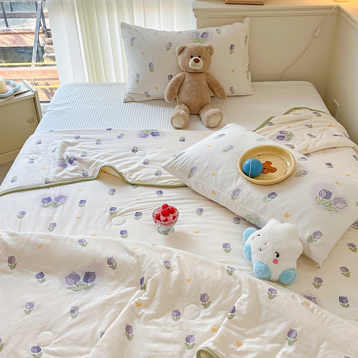 91家纺网 家纺一手货源 找家纺 桃子家居 2024新款A类高品质牛奶丝软糯针织棉夏被 针织棉-奶油郁金香紫