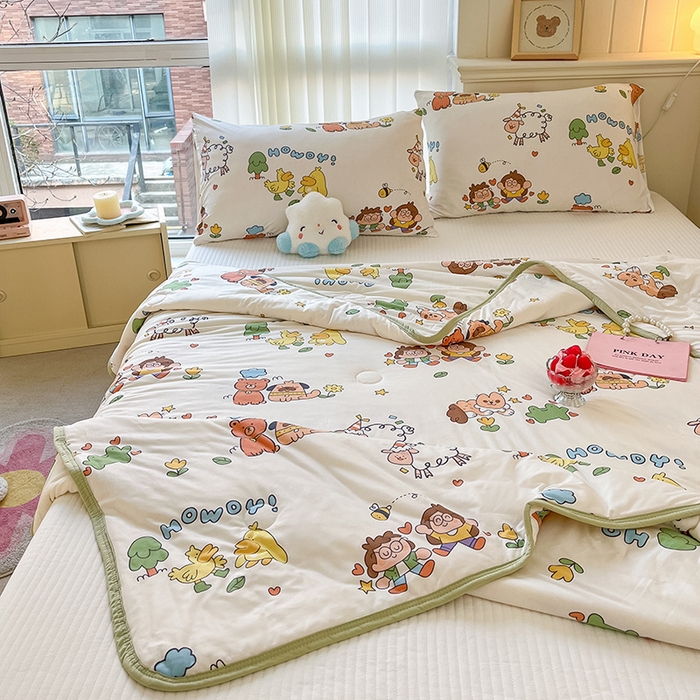 91家纺网 家纺一手货源 找家纺 桃子家居 2024新款A类高品质牛奶丝软糯针织棉夏被 针织棉-童年伙伴