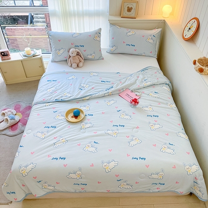 91家纺网 家纺一手货源 找家纺 桃子家居 2024新款A类高品质牛奶丝软糯针织棉夏被 针织棉-耶耶狗