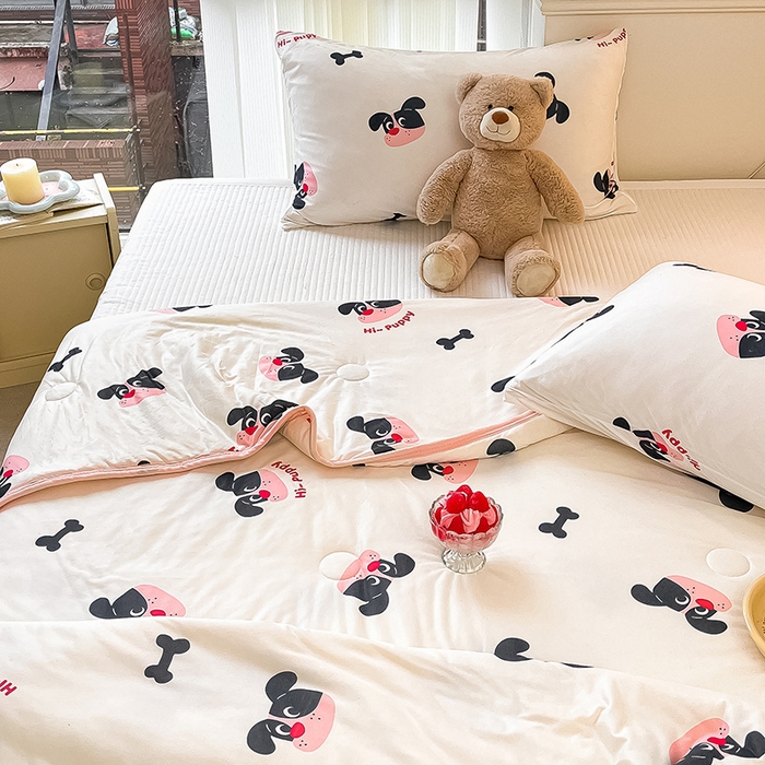 91家纺网 家纺一手货源 找家纺 桃子家居 2024新款A类高品质牛奶丝软糯针织棉夏被 针织棉-恰恰狗