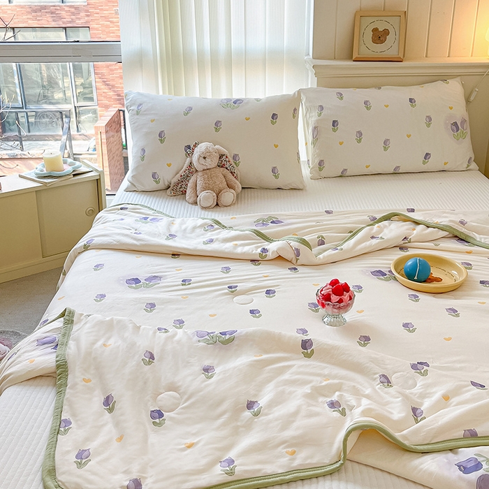 91家纺网 家纺一手货源 找家纺 桃子家居 2024新款A类高品质牛奶丝软糯针织棉夏被 针织棉-奶油郁金香紫