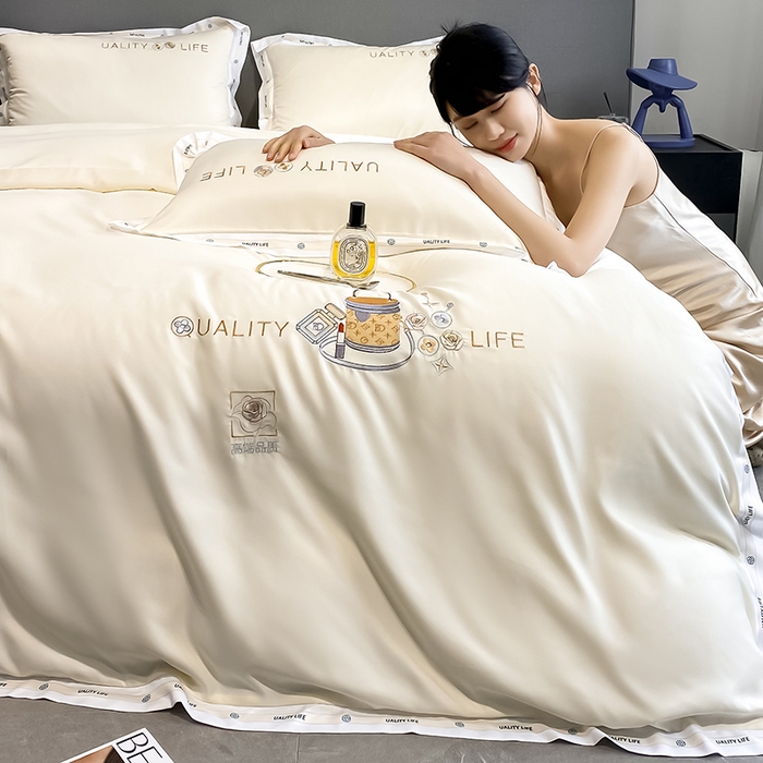 91家纺网 家纺一手货源 找家纺 欧冠家纺 2024新款大牌风60S水洗真丝刺绣床笠被套四件套香奈系列 香奈-月白