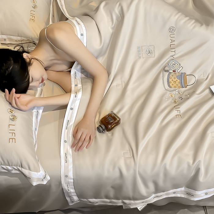 91家纺网 家纺一手货源 找家纺 欧冠家纺 2024新款大牌风水洗真丝绣花床笠被套夏被四件套 路易系列 路易-香槟