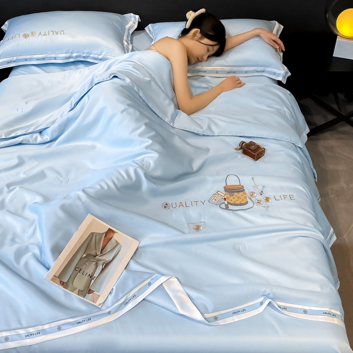 91家纺网 家纺一手货源 找家纺 欧冠家纺 2024新款大牌风水洗真丝绣花床笠被套夏被四件套 路易系列 路易 -风铃蓝