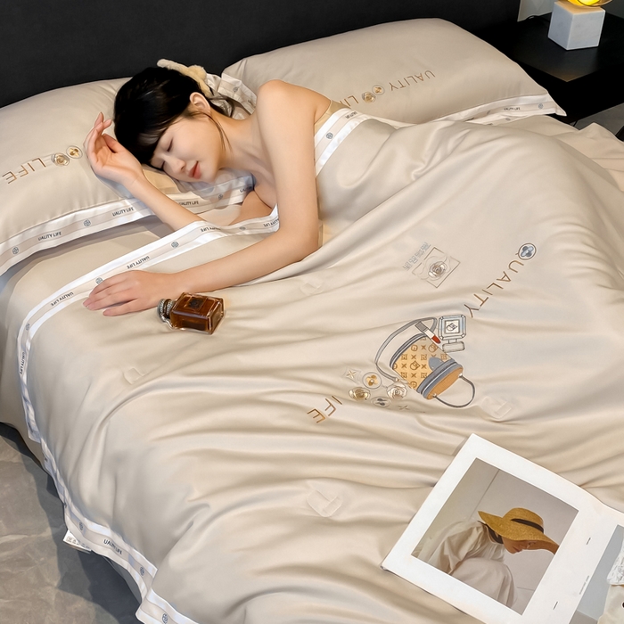 91家纺网 家纺一手货源 找家纺 欧冠家纺 2024新款大牌风水洗真丝绣花床笠被套夏被四件套 路易系列 路易-香槟