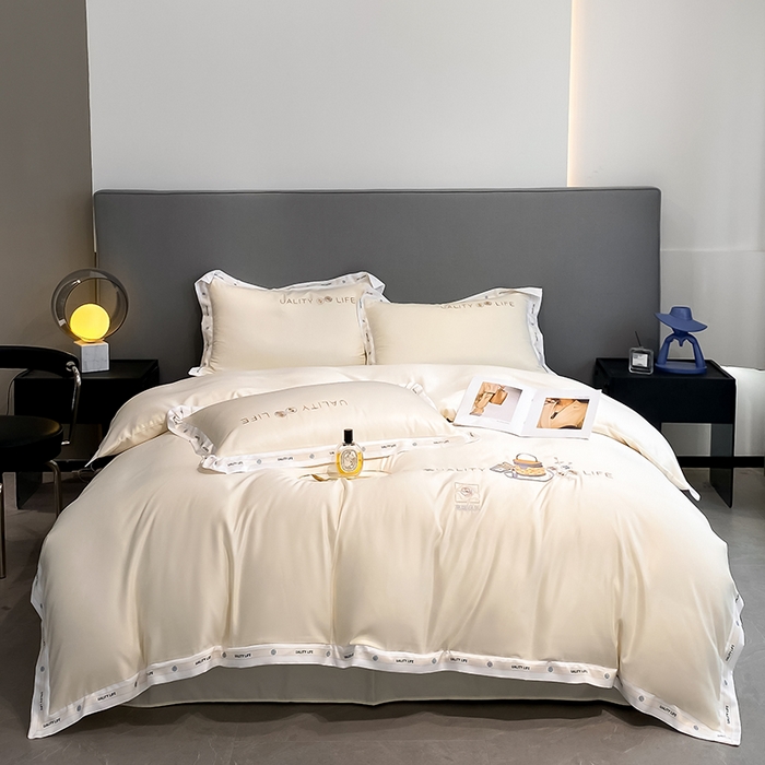 91家纺网 家纺一手货源 找家纺 绒世界 绒世界 2025新款大牌风60S水洗真丝刺绣床笠被套四件套香奈系列 香奈-月白