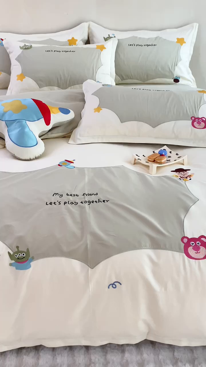 91家纺网 家纺一手货源 找家纺 欧冠家纺 2024新款全棉床笠绣花卡通刺绣四件套巴斯光年系列 巴斯光年-豆绿