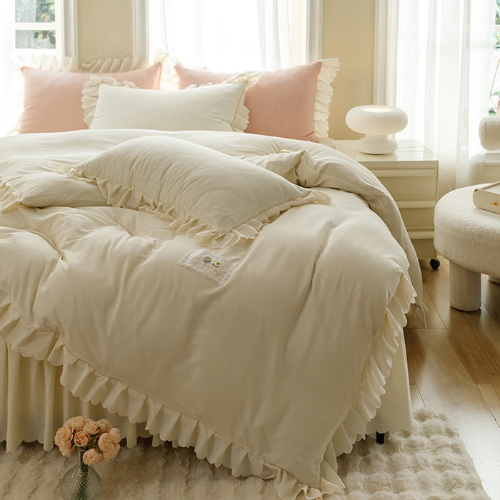 91家纺网 家纺一手货源 找家纺 绒世界 绒世界 2025新款四季款夹棉泡泡纱床裙床笠被套四件套 米白