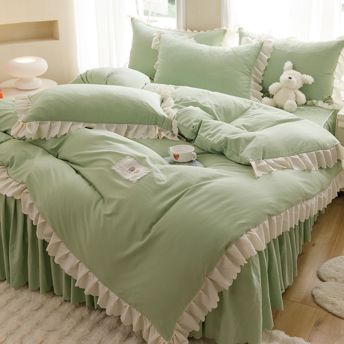 91家纺网 家纺一手货源 找家纺 欧冠家纺 2024新款四季款夹棉泡泡纱床裙床笠被套四件套 豆绿