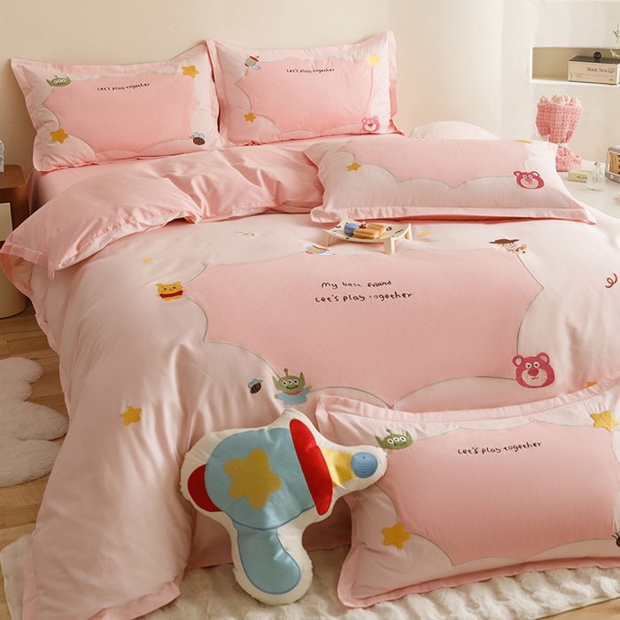 91家纺网 家纺一手货源 找家纺 欧冠家纺 2024新款全棉床笠绣花卡通刺绣四件套巴斯光年系列 巴斯光年-粉玉