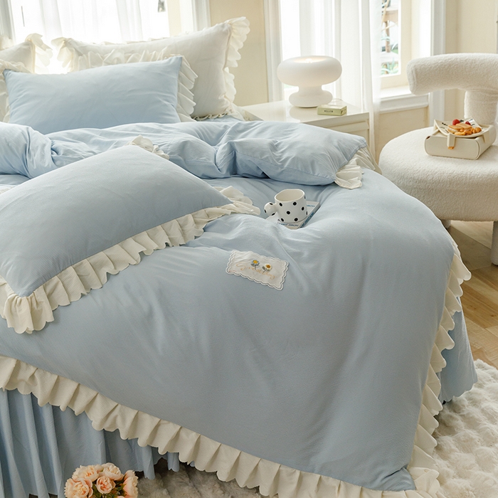 91家纺网 家纺一手货源 找家纺 欧冠家纺 2024新款四季款夹棉泡泡纱床裙床笠被套四件套 慕蓝