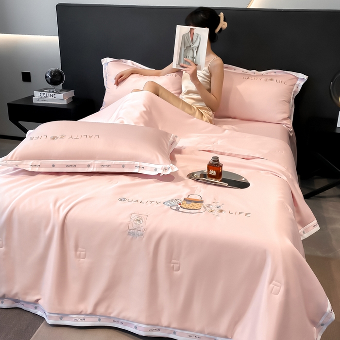 91家纺网 家纺一手货源 找家纺 欧冠家纺 2024新款大牌风水洗真丝绣花床笠被套夏被四件套 路易系列 路易-优雅粉