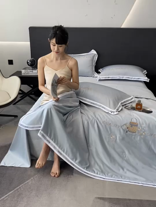 91家纺网 家纺一手货源 找家纺 欧冠家纺 2024新款大牌风水洗真丝绣花床笠被套夏被四件套 路易系列 路易-山灰