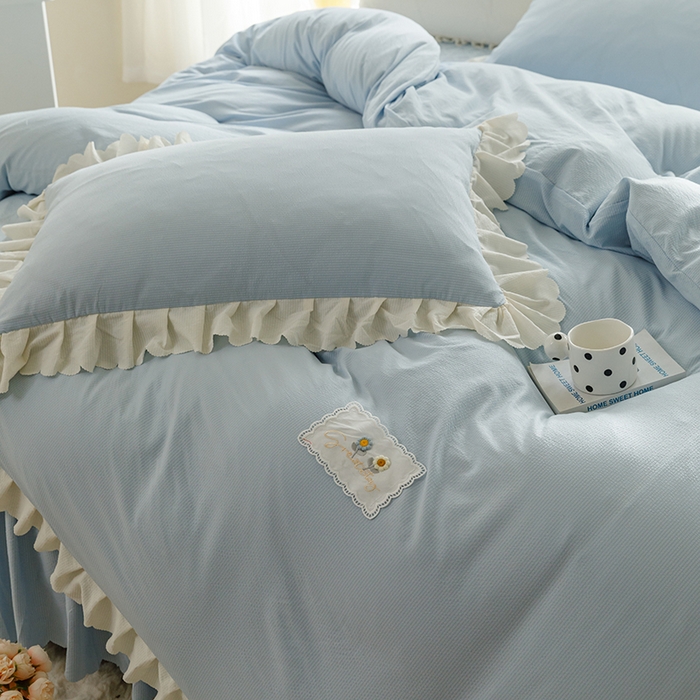 91家纺网 家纺一手货源 找家纺 绒世界 绒世界 2025新款四季款夹棉泡泡纱床裙床笠被套四件套 慕蓝