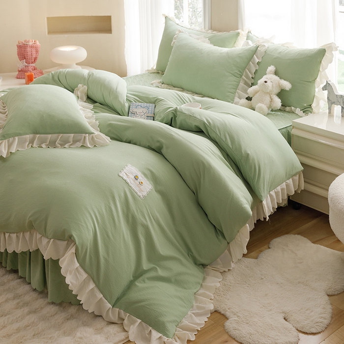 91家纺网 家纺一手货源 找家纺 欧冠家纺 2024新款四季款夹棉泡泡纱床裙床笠被套四件套 豆绿
