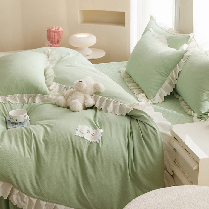 91家纺网 家纺一手货源 找家纺 绒世界 绒世界 2025新款四季款夹棉泡泡纱床裙床笠被套四件套 豆绿