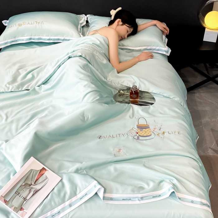 91家纺网 家纺一手货源 找家纺 欧冠家纺 2024新款大牌风水洗真丝绣花床笠被套夏被四件套 路易系列 路易-白茶绿