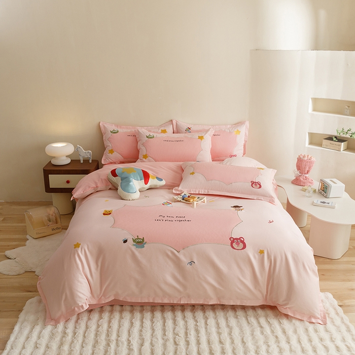 91家纺网 家纺一手货源 找家纺 欧冠家纺 2024新款全棉床笠绣花卡通刺绣四件套巴斯光年系列 巴斯光年-粉玉