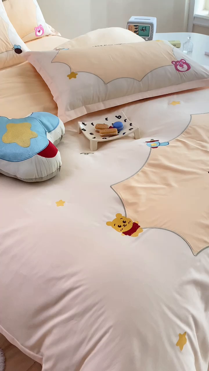 91家纺网 家纺一手货源 找家纺 （总）欧冠家纺 2024新款全棉床笠绣花卡通刺绣四件套巴斯光年系列