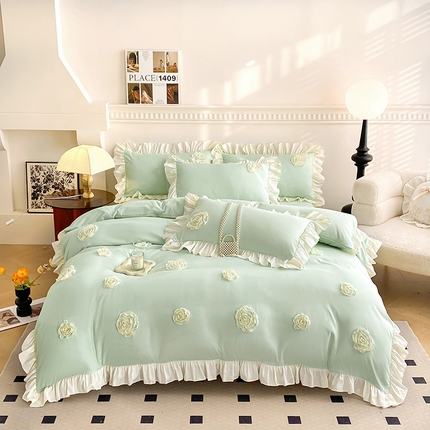 91家纺网 家纺一手货源 找家纺 （总）富盛家纺 2024新款水洗亲肤棉立体盘花刺绣四件套公主风四件套