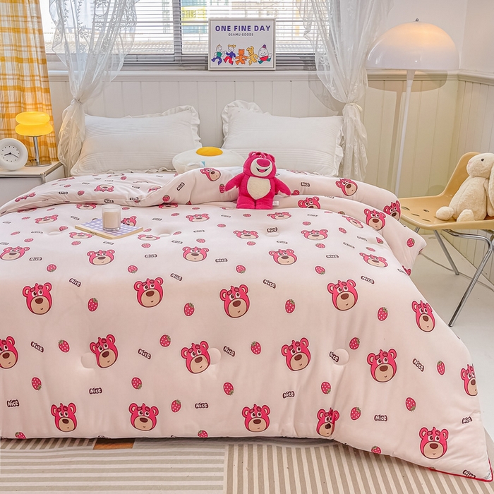 91家纺网 家纺一手货源 找家纺 眠优居 2024新款A类针织棉大豆纤维夏被 莓莓熊