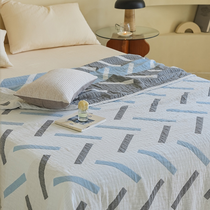 91家纺网 家纺一手货源 找家纺 朴尔 2024新款西部民族风全棉三层纱布毛巾被 杜莎-蓝