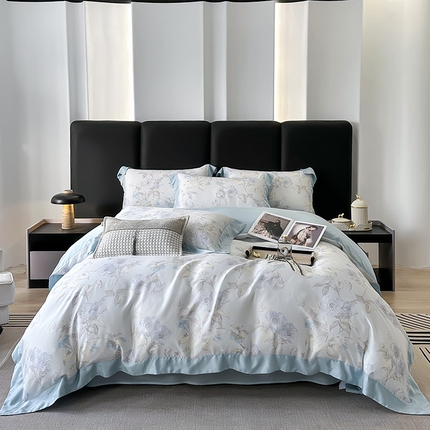 91家纺网 家纺一手货源 找家纺 娇逸家居 2025新款50支莱赛尔数码印花宽边拼角天丝四件套（可搭配同系列夏被和床盖） 挽夏-蓝