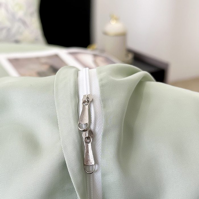 91家纺网 家纺一手货源 找家纺 娇逸家居 2025新款50支莱赛尔数码印花宽边拼角天丝四件套（可搭配同系列夏被和床盖） 春分