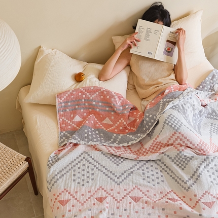 91家纺网 家纺一手货源 找家纺 （总）朴尔 2024新款西部民族风全棉三层纱布毛巾被