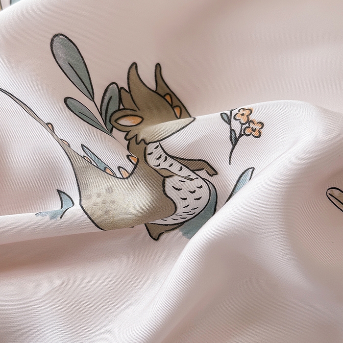 91家纺网 家纺一手货源 找家纺 娇逸家居 2025新款50支莱赛尔数码印花宽边拼角天丝四件套（可搭配同系列夏被和床盖） 乖乖龙