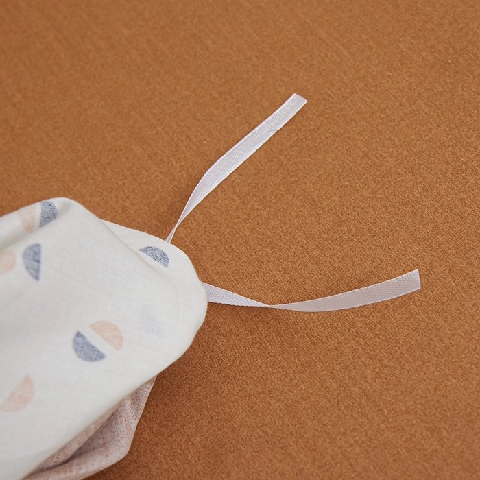 91家纺网 家纺一手货源 找家纺 一米阳光 2024新款小清新AB版全棉四件套 月半点点