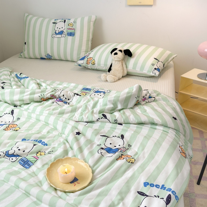 91家纺网 家纺一手货源 找家纺 木堇家居 2024新款三丽欧A类针织棉10%大豆纤维嵌绳款夏被 条纹帕恰狗