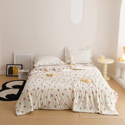 91家纺网 家纺一手货源 找家纺 优被业 2024新款针织棉大豆纤维被 多彩蘑菇