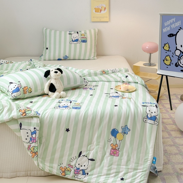 91家纺网 家纺一手货源 找家纺 木堇家居 2024新款三丽欧A类针织棉10%大豆纤维嵌绳款夏被 条纹帕恰狗