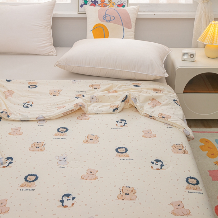 91家纺网 家纺一手货源 找家纺 眠优居 2024新款A类针织棉大豆纤维夏被 美好小狮熊