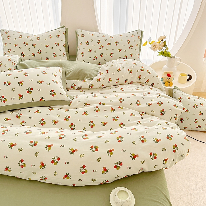 91家纺网 家纺一手货源 找家纺 卡普家居2025新款A类水洗棉麻四件套 草莓园