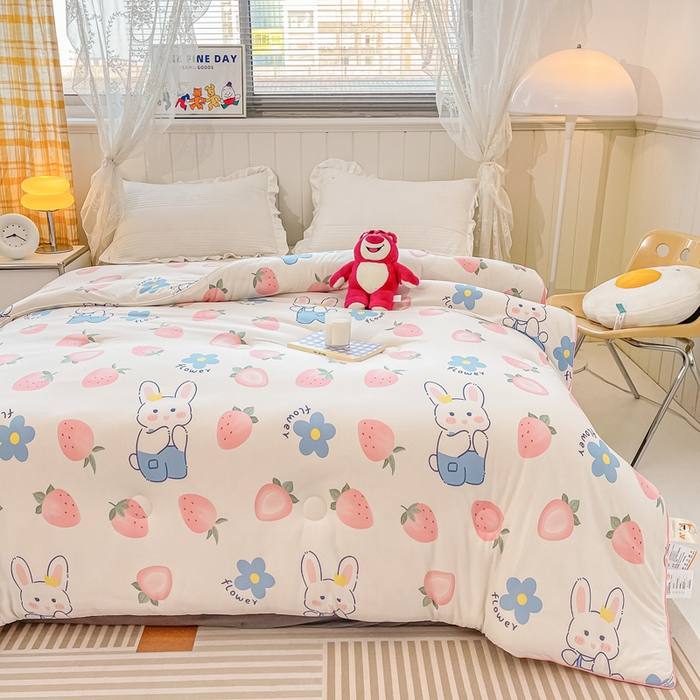 91家纺网 家纺一手货源 找家纺 眠优居 2024新款A类针织棉大豆纤维夏被 草莓兔