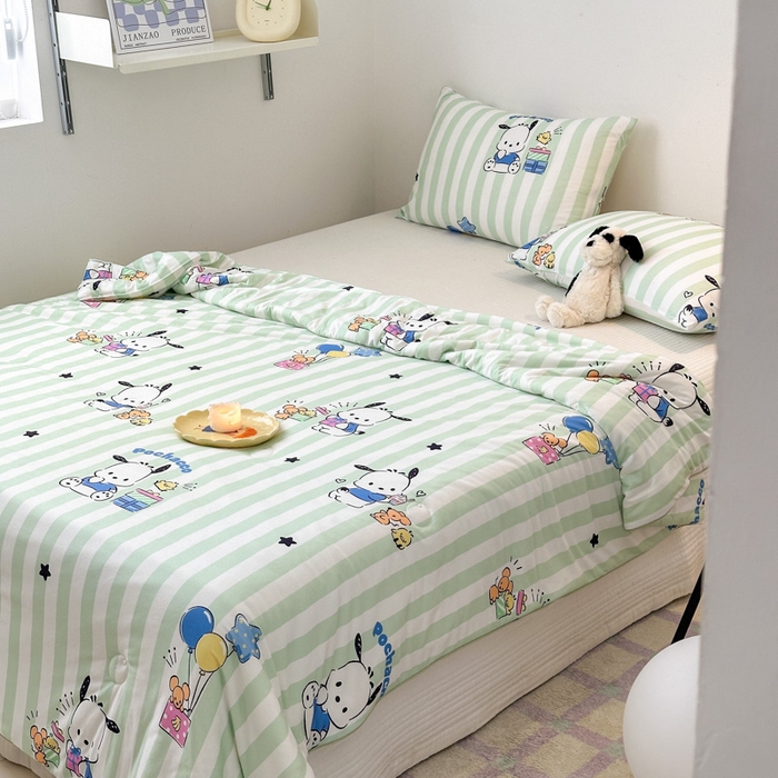 91家纺网 家纺一手货源 找家纺 木堇家居 2024新款三丽欧A类针织棉10%大豆纤维嵌绳款夏被 条纹帕恰狗