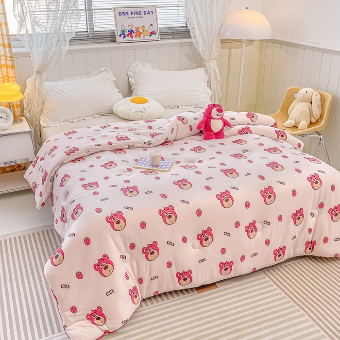 91家纺网 家纺一手货源 找家纺 眠优居 2024新款A类针织棉大豆纤维夏被 莓莓熊