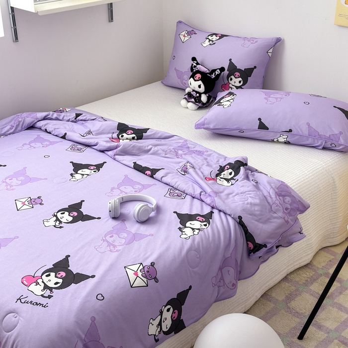 91家纺网 家纺一手货源 找家纺 木堇家居 2024新款三丽欧A类针织棉10%大豆纤维嵌绳款夏被 紫色库洛米