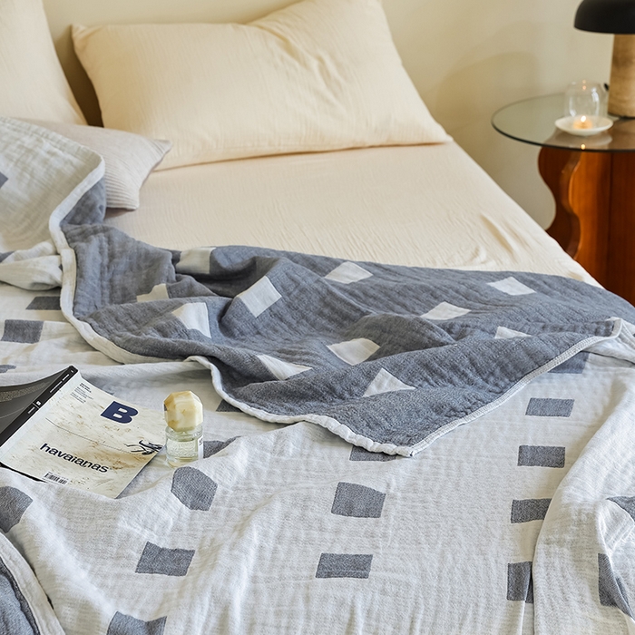 91家纺网 家纺一手货源 找家纺 朴尔 2024新款西部民族风全棉三层纱布毛巾被 克罗克-蓝