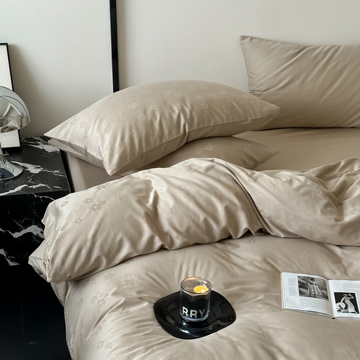 91家纺网 家纺一手货源 找家纺 玖弘 2024新款染色提花系列四件套 繁花 香槟色