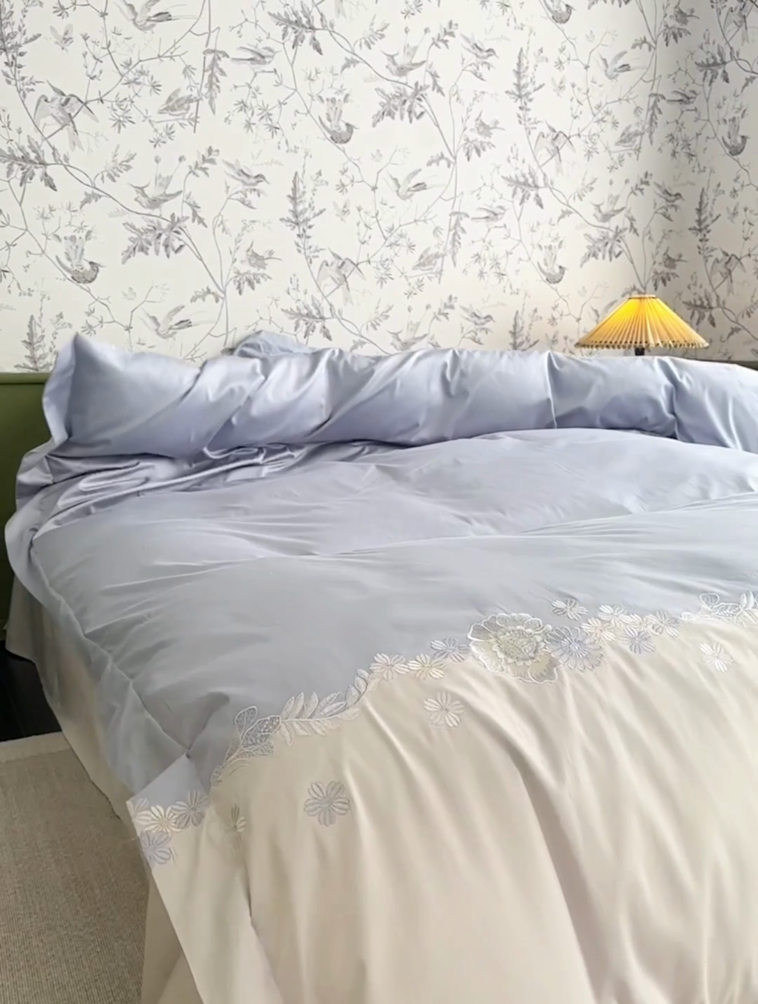 91家纺网 家纺一手货源 找家纺 （总）云胡 2024新款50支长绒棉宽边工艺刺绣四件套-兰茵