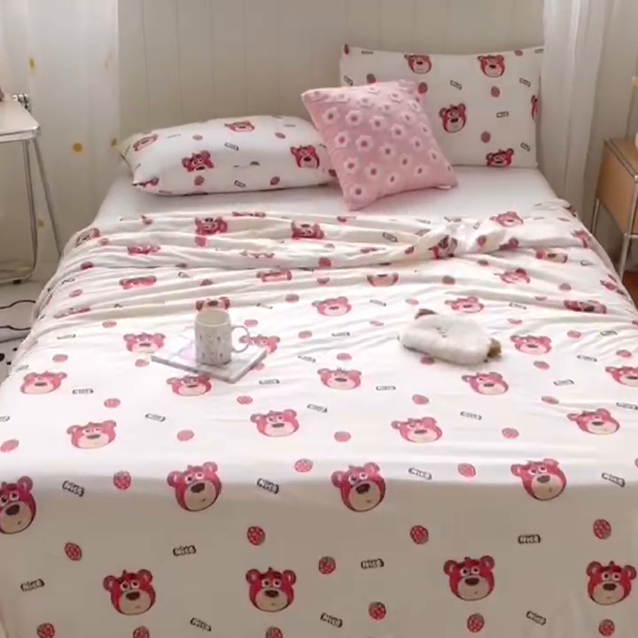 91家纺网 家纺一手货源 找家纺 眠优居 2024新款A类针织棉大豆纤维夏被 莓莓熊