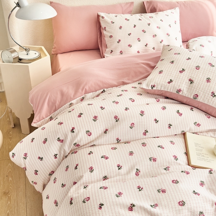 91家纺网 家纺一手货源 找家纺 梦莱斯 2024新款提花泡泡棉四件套 花季