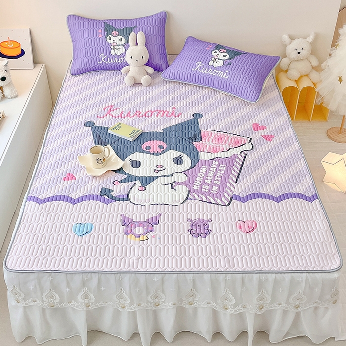 91家纺网 家纺一手货源 找家纺 米帛家纺 2024新款大版三丽鸥A类凉感丝乳胶凉席-床裙款 巧克力库洛米