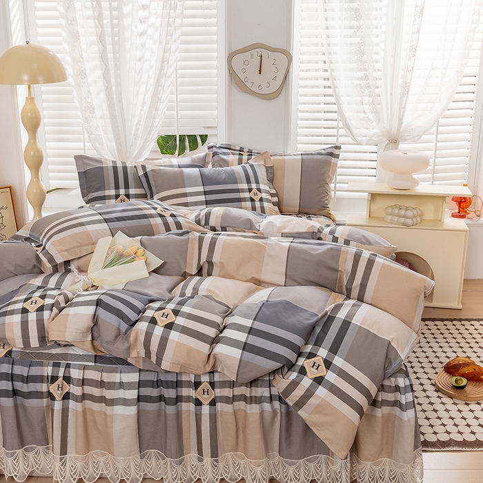 91家纺网 家纺一手货源 找家纺 琉宿家纺 2025新款全棉13372蕾丝夹棉印花床裙 普卡拉灰