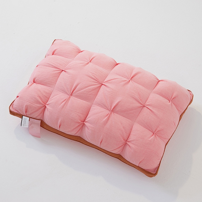 91家纺网 家纺一手货源 找家纺 安莱生活 2024新款5A抗菌早餐派创意系列枕芯-高枕-菠萝包枕 红色48*74cm一只