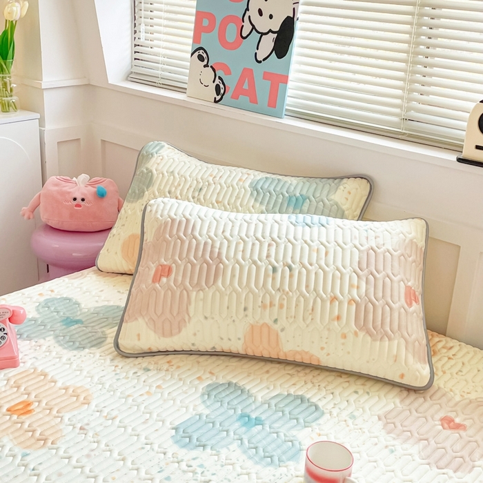 91家纺网 家纺一手货源 找家纺 米帛家纺 2024新款A类凉感丝卡通乳胶凉席-绑带款 繁花